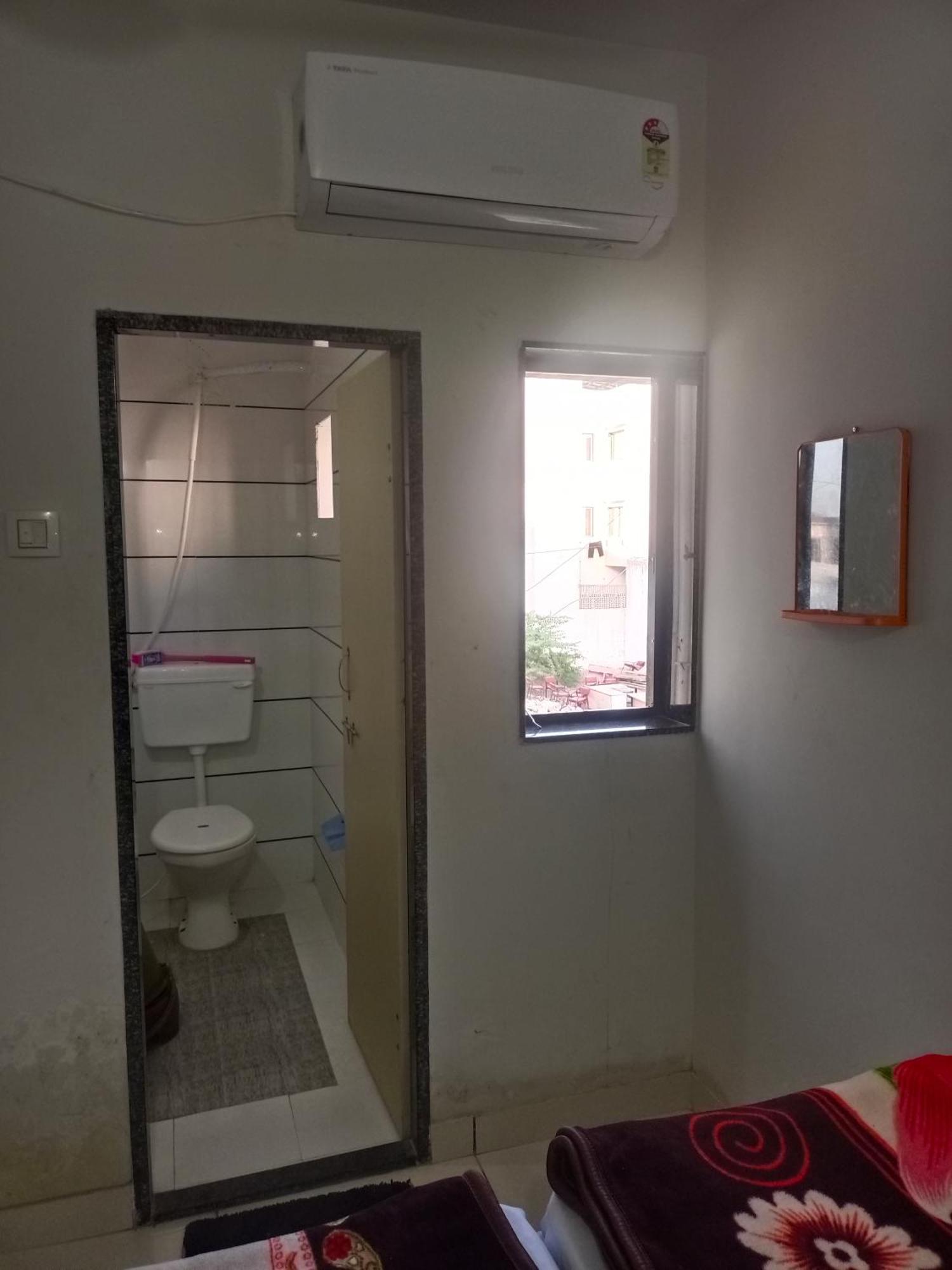 Kesav Homstay Dwārka المظهر الخارجي الصورة